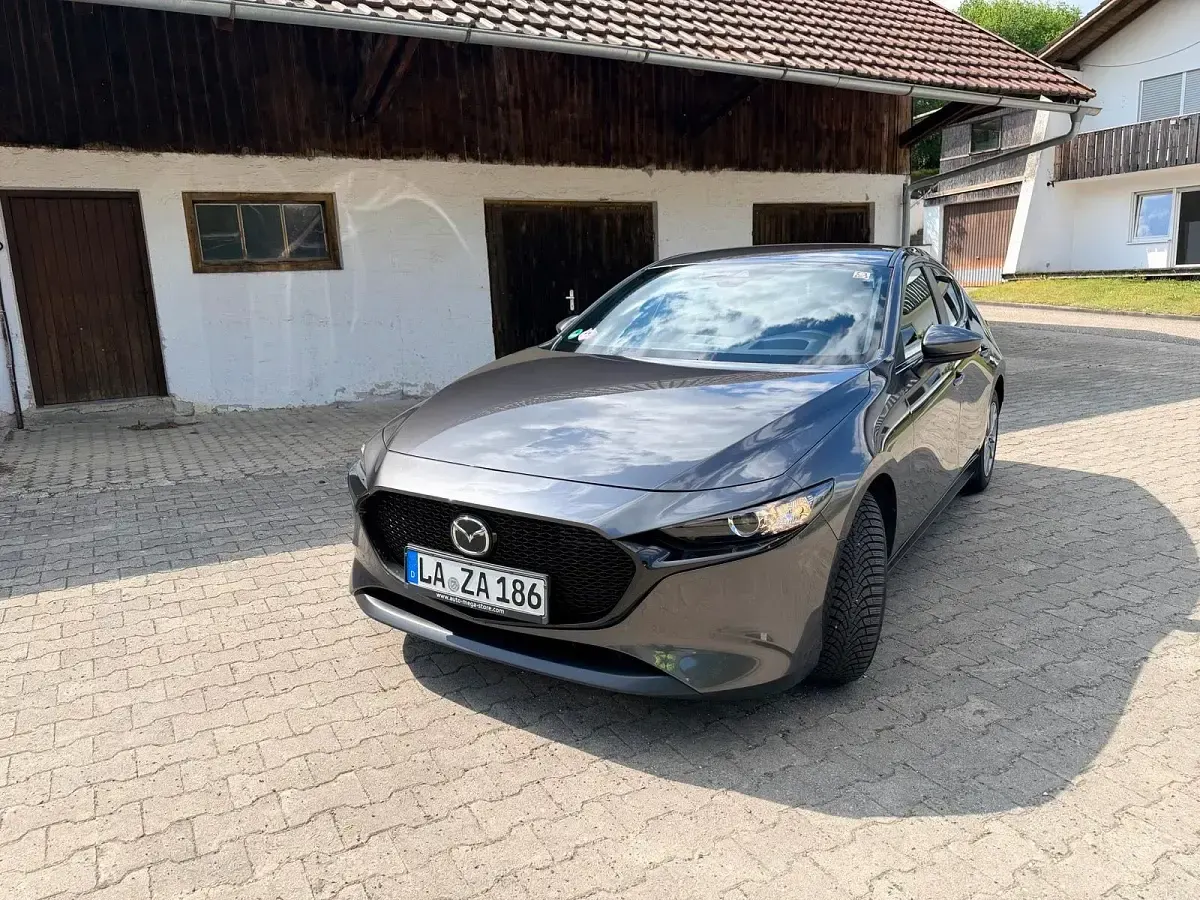 Używany Mazda 3 186 KM (136 kW) 2023 Szary Sedan/Limuzyna