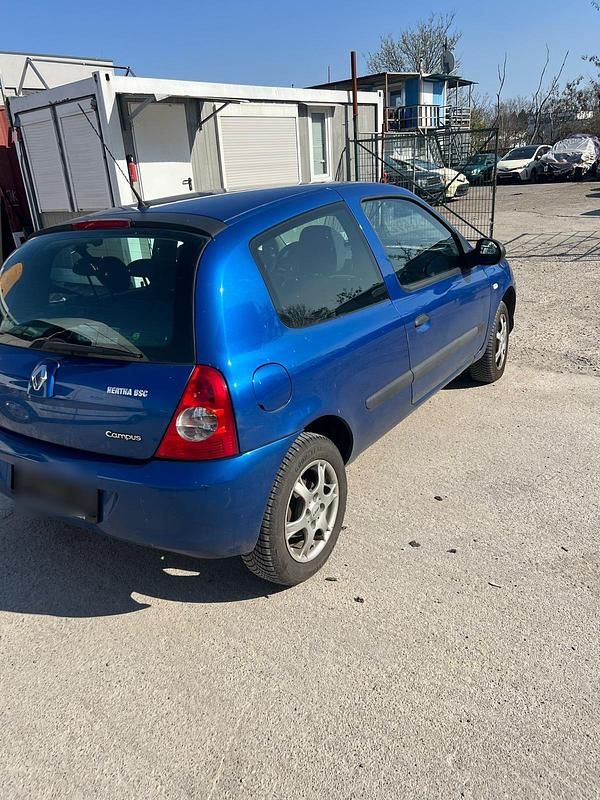 Gebraucht Renault Clio II 58 PS (42 kW) 2010 Blau Kleinwagen