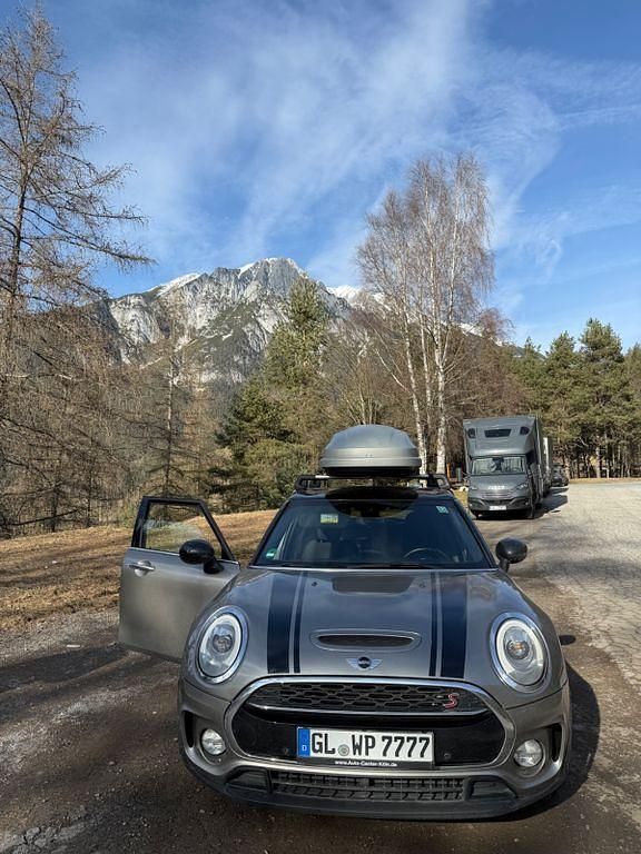 Grau Gebraucht 2018 Mini Cooper SD Clubman Kombi | 20.500 € (Fairer Preis) - Bild 1/4