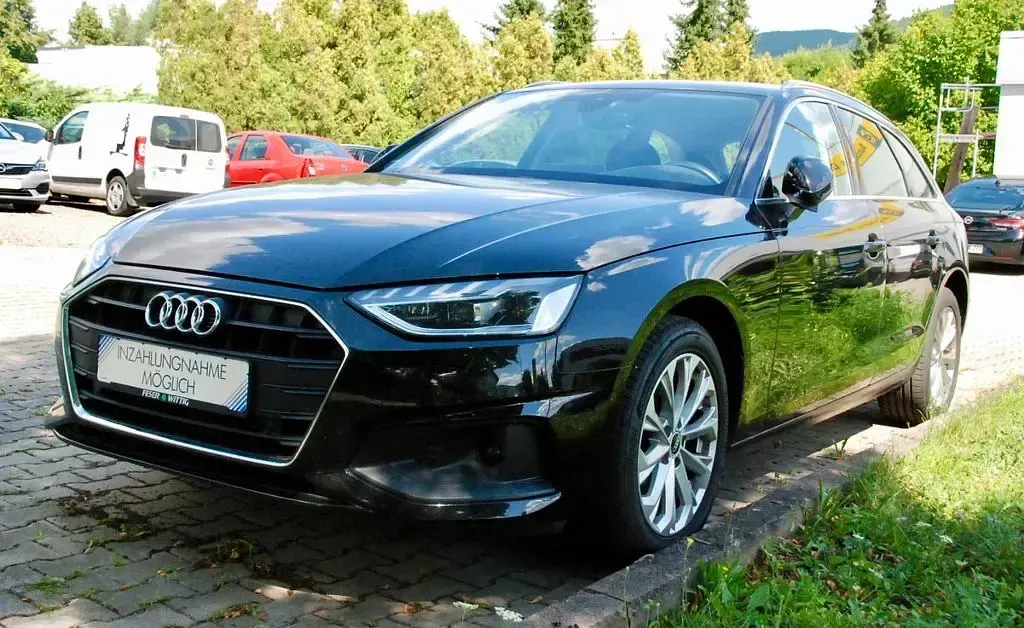 Gebraucht Audi A4 Sport 163 PS (119 kW) 2021 Schwarz Kombi