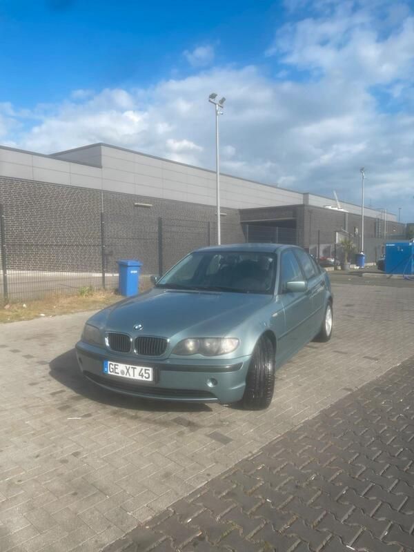 Grün Gebraucht 2002 BMW 316 Limousine | 4.000 € (Etwas zu teuer) - Bild 1/4