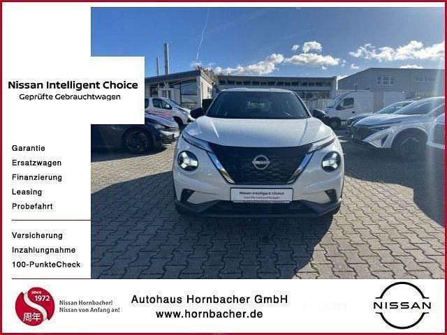 Brilliant white (m) Gebraucht 2024 Nissan Juke N-Connecta SUV | 29.900 € (Teuer) - Bild 1/4
