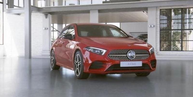 Rot Gebraucht 2019 Mercedes A180 Limousine | 17.800 € (Fairer Preis) - Bild 1/4