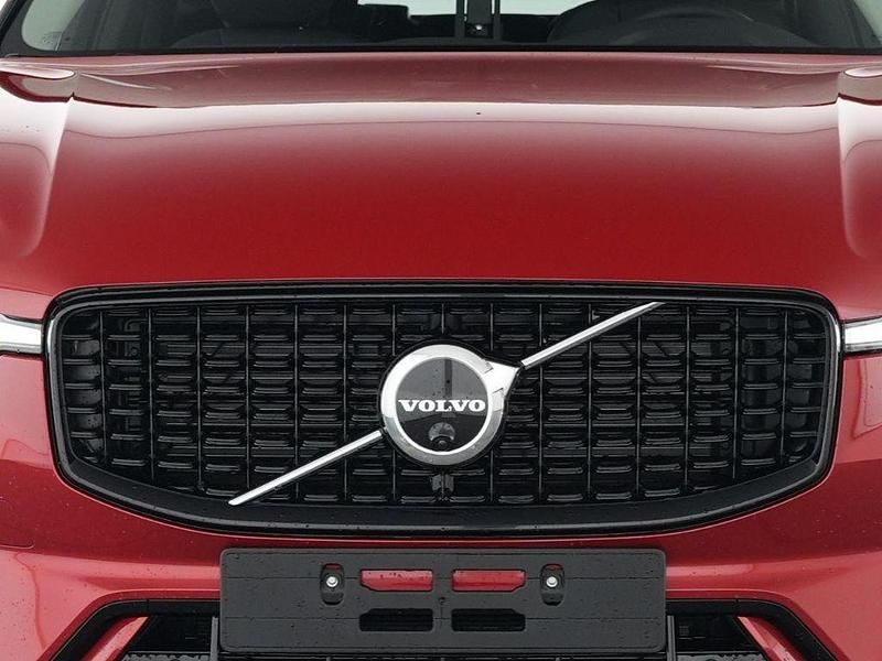 Gebraucht Volvo XC60 Plus 250 PS (183 kW) 2025 Rot SUV