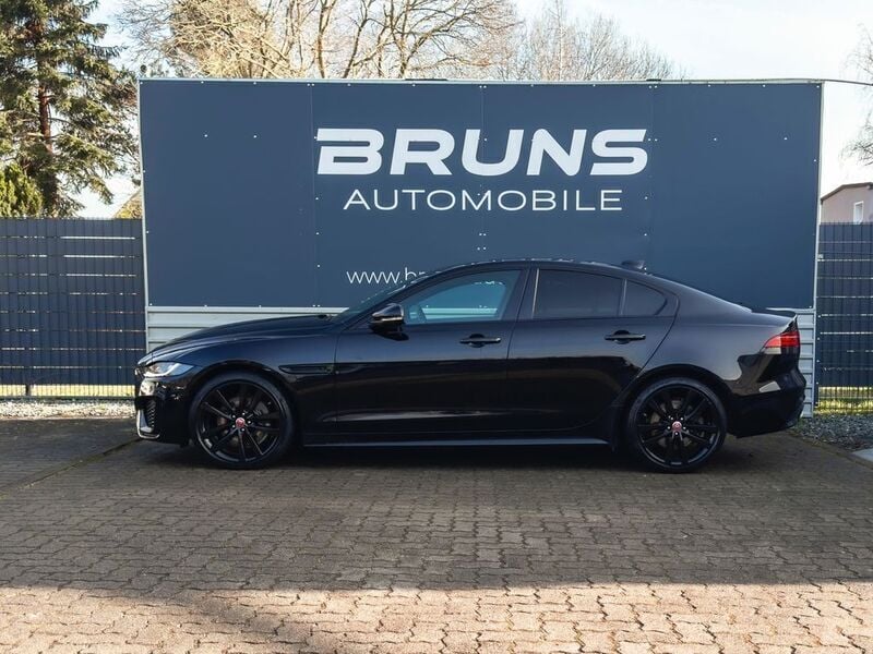 Gebraucht Jaguar XE R-Dynamic 204 PS (150 kW) 2021 Schwarz Limousine