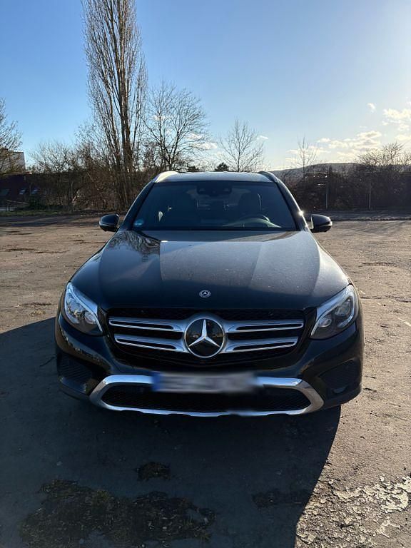 Gebraucht Mercedes GLC250 Exclusive 204 PS (150 kW) 2017 Schwarz SUV