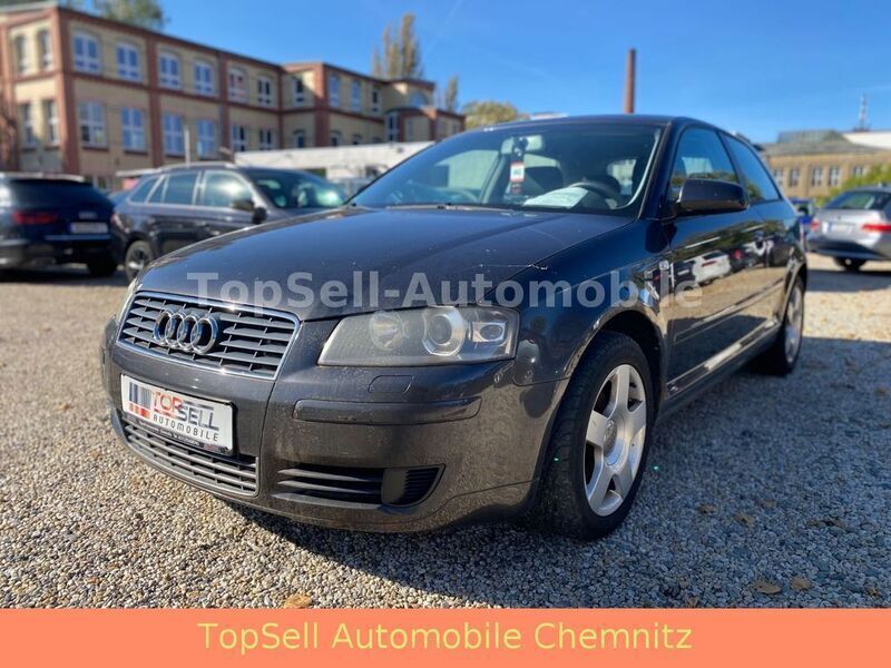 Grau Gebraucht 2004 Audi A3 Ambition Limousine | 1.390 € (Superpreis) - Bild 1/4