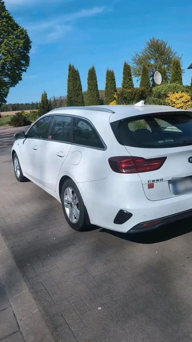 Używany Kia Ceed 115 KM (84 kW) 2020 Biały Hatchback