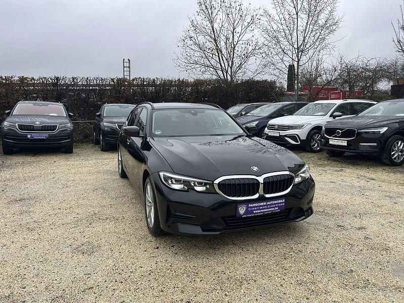 Gebraucht BMW 320 Advantage 190 PS (139 kW) 2020 Saphirschwarz Kombi