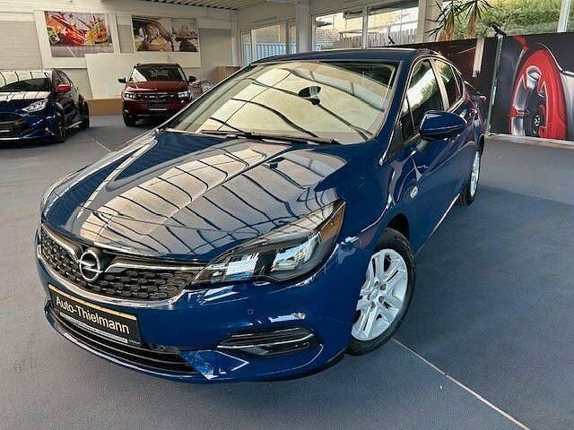 Blau Gebraucht 2020 Opel Astra Edition Kleinwagen | 13.190 € (Fairer Preis) - Bild 1/2