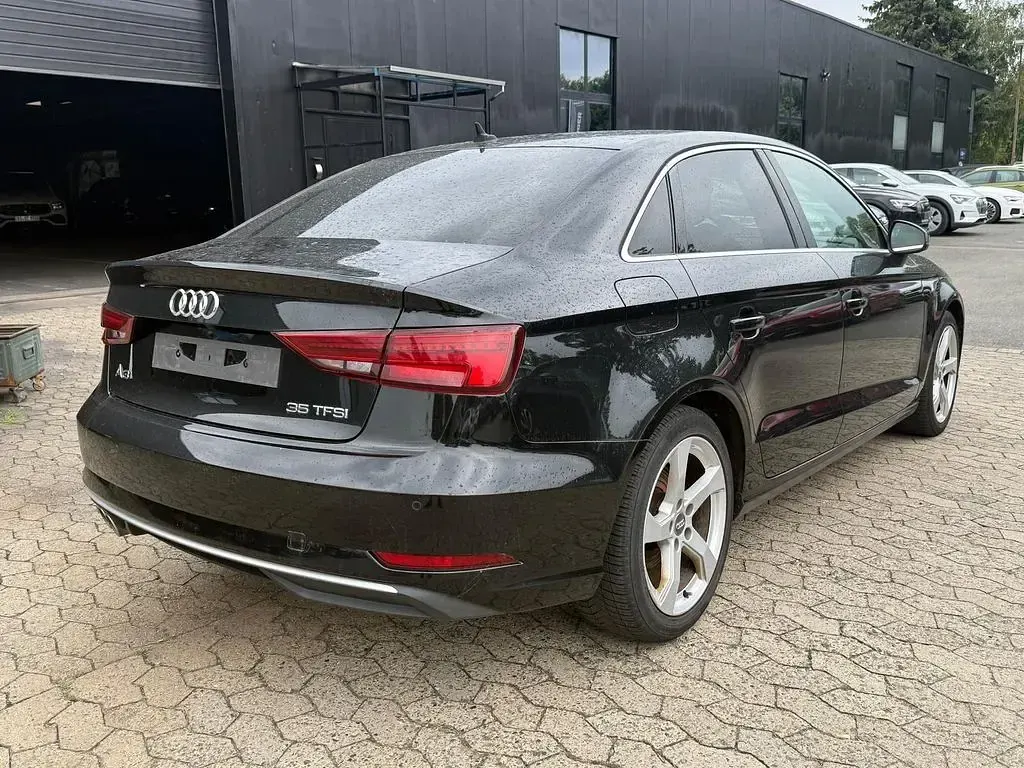 Gebraucht Audi A3 Sport 150 PS (110 kW) 2020 Schwarz Limousine