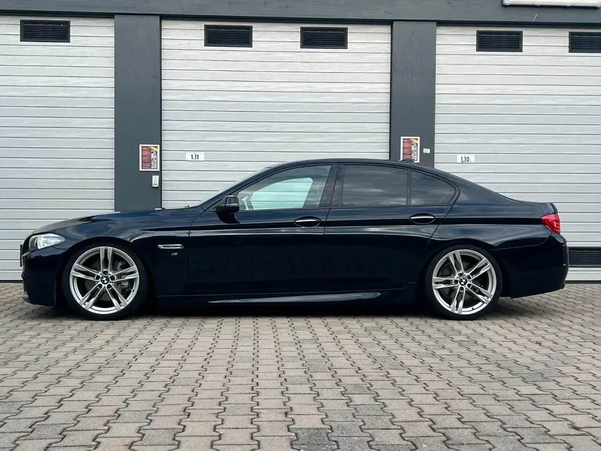Gebraucht BMW 525 M Sport 218 PS (160 kW) 2015 Schwarz Limousine