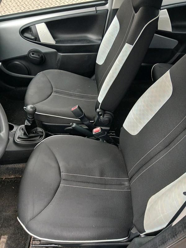 Gebraucht Citroën C1 68 PS (50 kW) 2013 Silber Kleinwagen