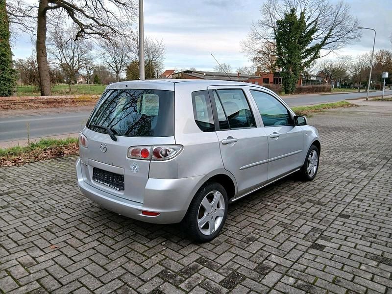 Gebraucht Mazda 2 80 PS (58 kW) 2007 Silber Kleinwagen