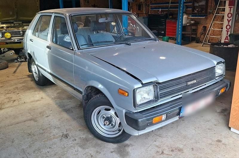Gebraucht Toyota Starlet 65 PS (47 kW) 1982 Silber Kleinwagen