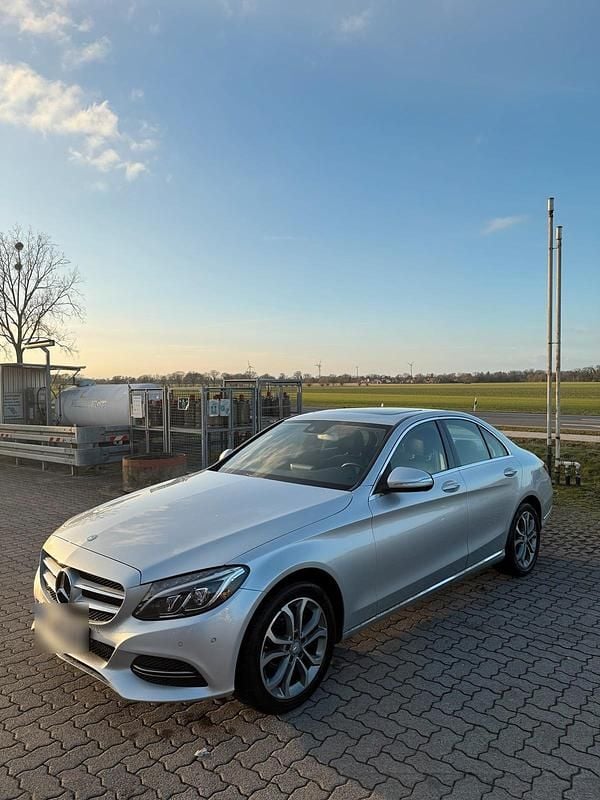 Gebraucht Mercedes C180 156 PS (114 kW) 2014 Silber Limousine
