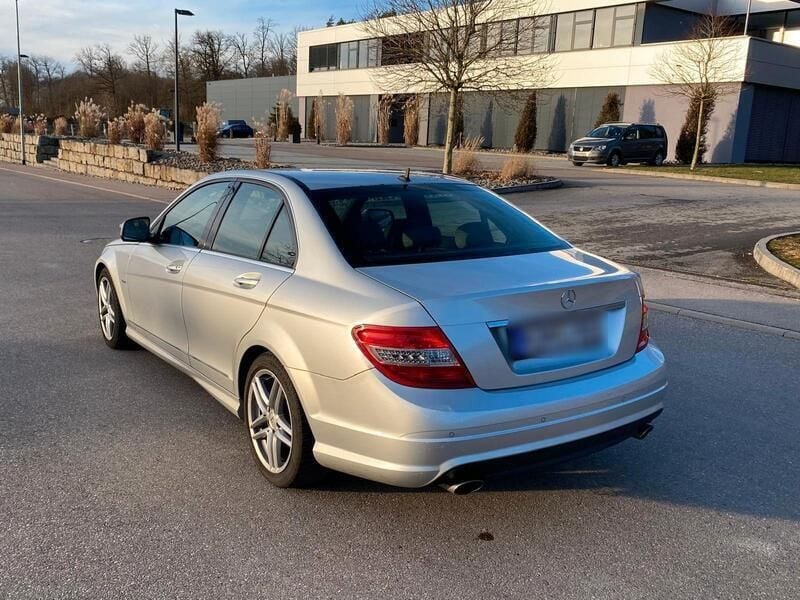 Schwarz Gebraucht 2008 Mercedes C280 Avantgarde Limousine | 9.999 € (Fairer Preis) - Bild 1/4