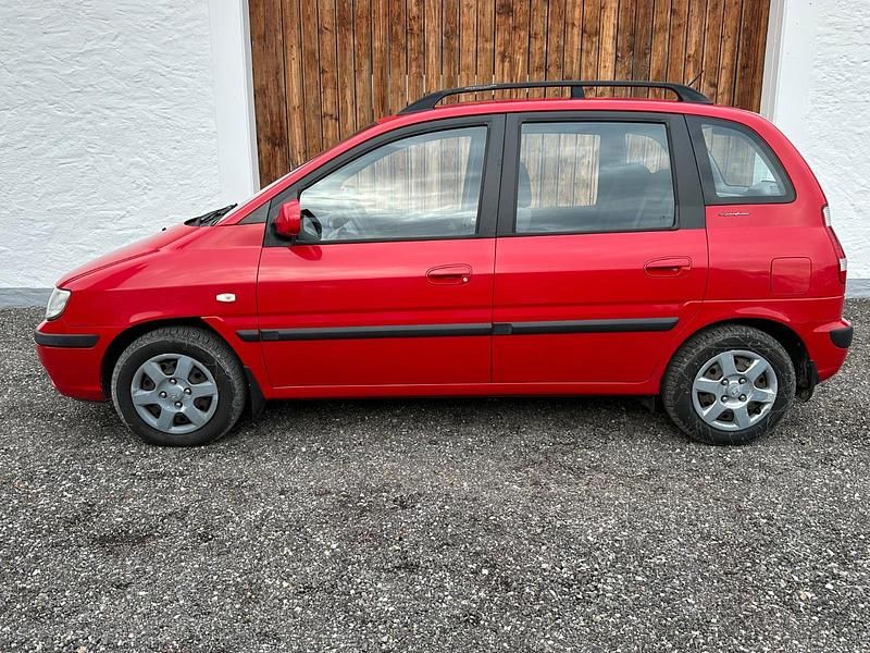 Gebraucht Hyundai Matrix GLS 104 PS (76 kW) 2007 Rot Van / Kleinbus