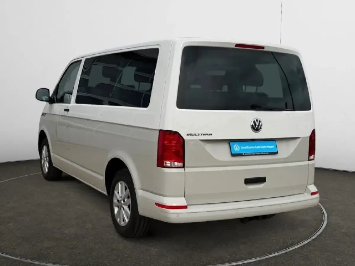 Gebraucht VW Multivan Family 150 PS (110 kW) 2021 Van / Kleinbus