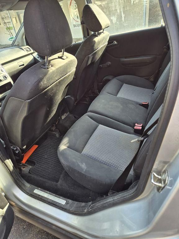 Gebraucht Mercedes A160 Elegance 82 PS (60 kW) 2006 Silber Van / Kleinbus