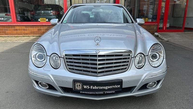 Gebraucht Mercedes E200 184 PS (135 kW) 2007 Silber Limousine