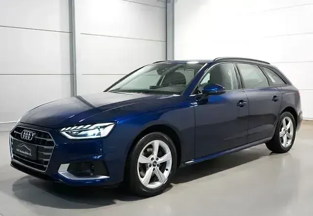 Gebraucht Audi A4 Ambiente 163 PS (119 kW) 2023 Blau Kombi