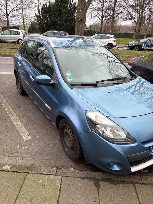 Gebraucht Renault Clio GrandTour Night&Day 105 PS (77 kW) 2011 Blau Kombi