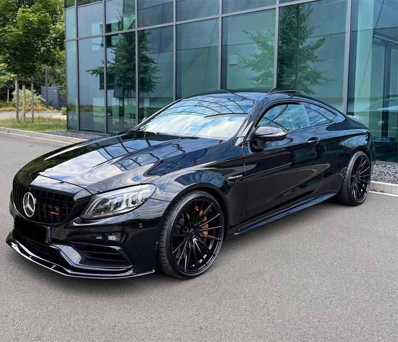Schwarz Gebraucht 2019 Mercedes C63S AMG AMG Coupé | 62.900 € (Fairer Preis) - Bild 1/4