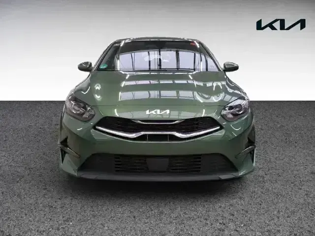 Gebraucht Kia Ceed Vision 140 PS (102 kW) 2025 Exg) experience green met. (gruen Kleinwagen
