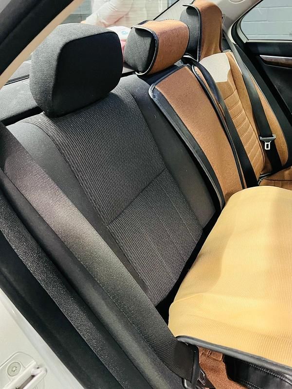 Gebraucht Mercedes C180 156 PS (114 kW) 2012 Silber Limousine