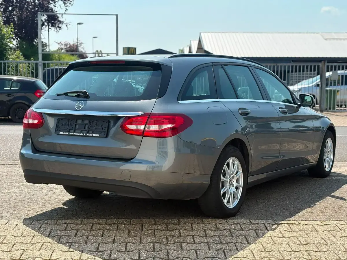 Gebraucht Mercedes C200 136 PS (100 kW) 2018 Grau Kombi