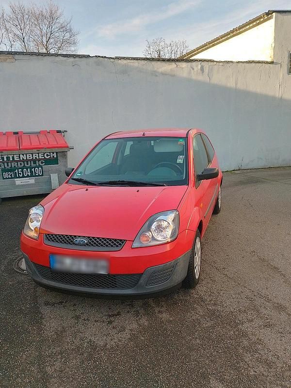 Rot Gebraucht 2006 Ford Fiesta Kleinwagen | 2.450 € (Fairer Preis) - Bild 1/4