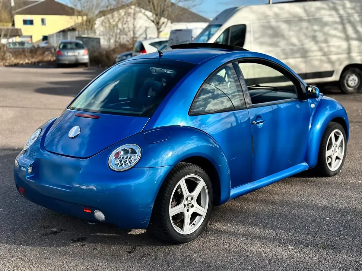 Usata VW Beetle 170 CV (125 kW) 2001 Blu Utilitaria