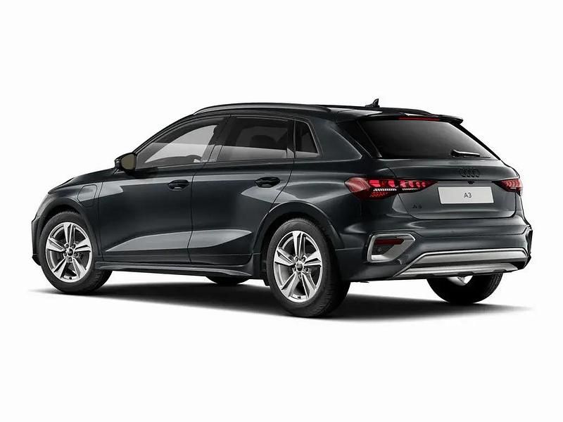 Gebraucht Audi A3 Ambiente 150 PS (110 kW) 2025 Grau Kombi
