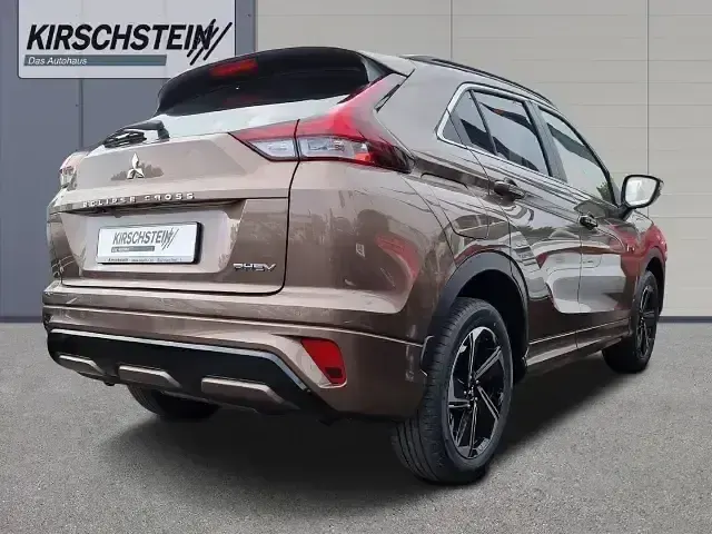 Gebraucht Mitsubishi Eclipse Cross Select 188 PS (138 kW) 2024 Blau SUV