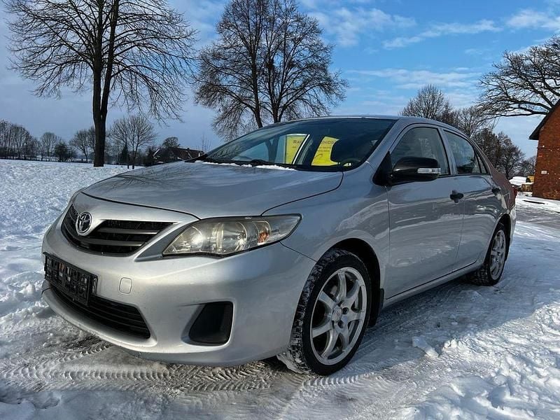 Gebraucht Toyota Corolla 132 PS (97 kW) 2013 Silber Limousine