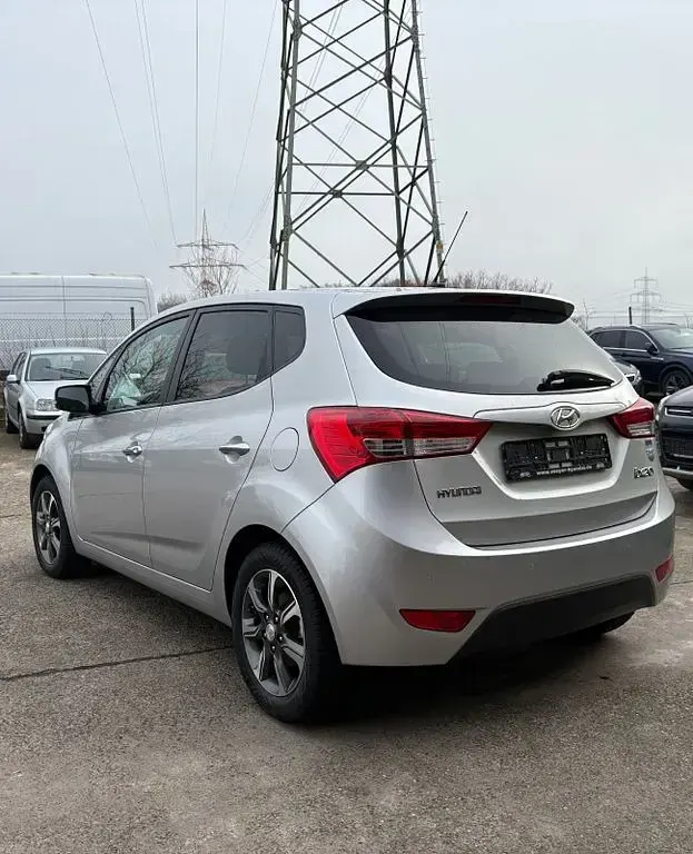 Occasion Hyundai ix20 Style 90 ch (66 kW) 2016 Argent Citadine