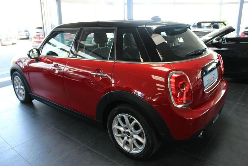 Gebraucht Mini Cooper Pepper 136 PS (100 kW) 2016 Rot Kleinwagen