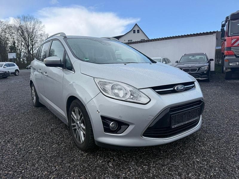 Gebraucht Ford Grand C-Max Titanium 140 PS (102 kW) 2014 Silber Van / Kleinbus