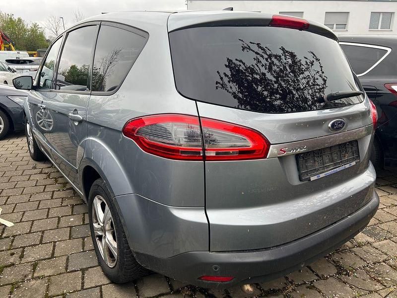 Gebraucht Ford S-MAX Business Edition 163 PS (119 kW) 2014 Grau Van / Kleinbus