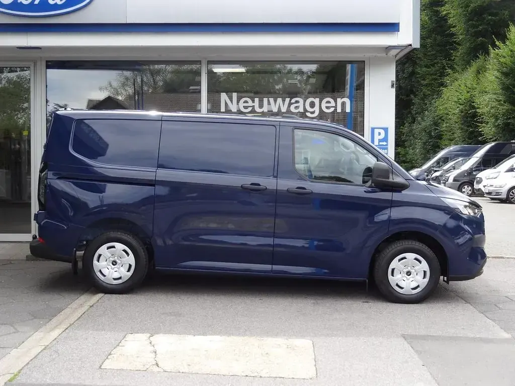 Neu Ford Transit Custom Trend 136 PS (100 kW) 2026 Blazer blue Van / Kleinbus