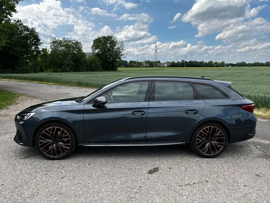 Gebraucht Cupra Leon VZ 245 PS (180 kW) 2023 Blau Limousine