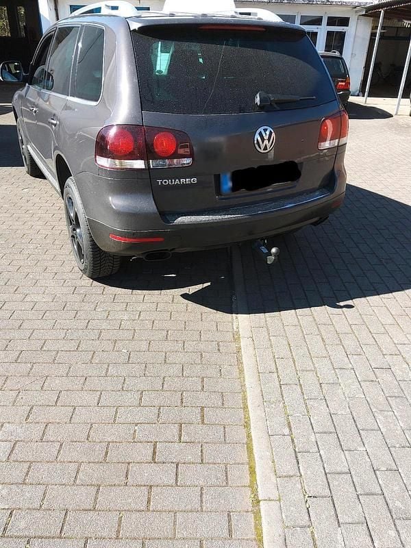 Używany VW Touareg 239 KM (175 kW) 2008 Szary SUV