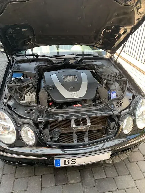 Gebraucht Mercedes E280 231 PS (169 kW) 2006 Schwarz Limousine