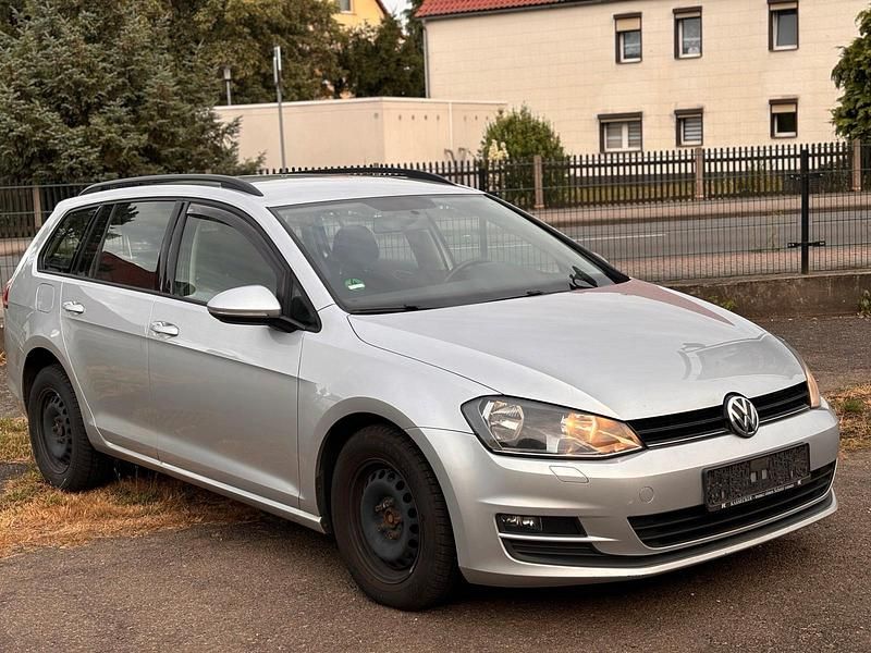 Silber Gebraucht 2014 VW Golf VII Kombi | 4.000 € (Guter Preis) - Bild 1/4