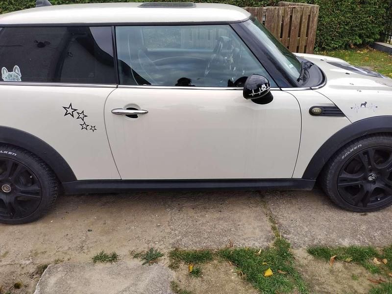 Gebraucht Mini Cooper 95 PS (69 kW) 2007 Weiß Kleinwagen