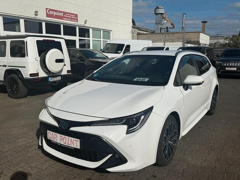 Gebraucht Toyota Corolla Team 98 PS (72 kW) 2023 Weiß Limousine