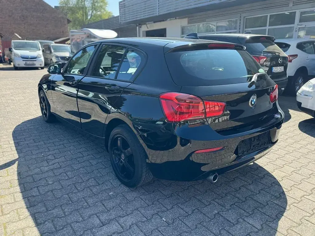 Gebraucht BMW 116 Advantage 109 PS (80 kW) 2015 Schwarz Kleinwagen