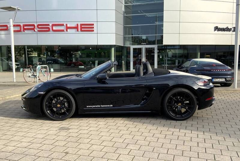 Usata Porsche 718 Boxster 300 CV (220 kW) 2024 Nero Cabrio