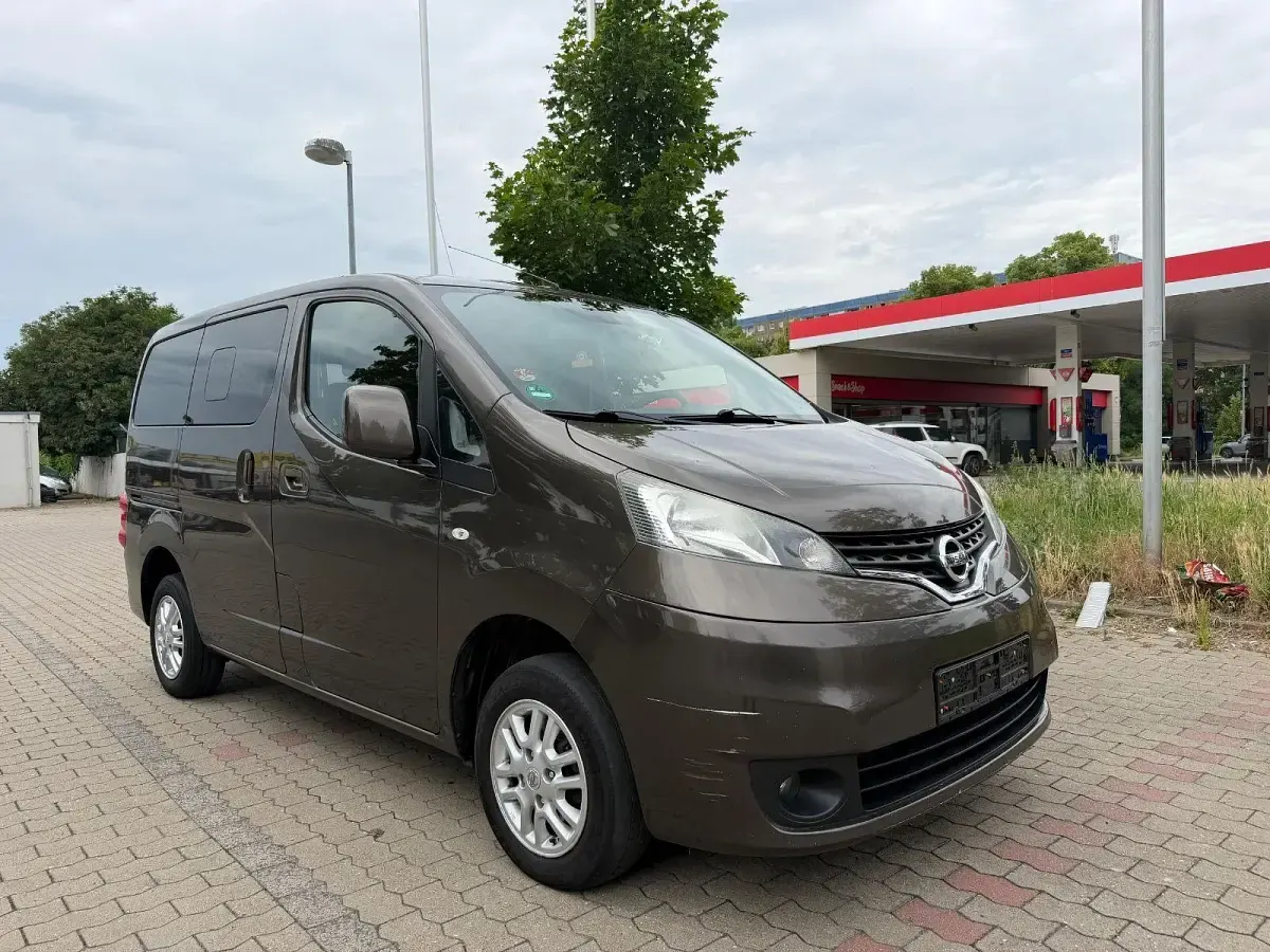 Gebraucht Nissan NV200 110 PS (80 kW) 2015 Braun Van / Kleinbus